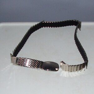 Unique ladies vintage silver tone stretchy belt